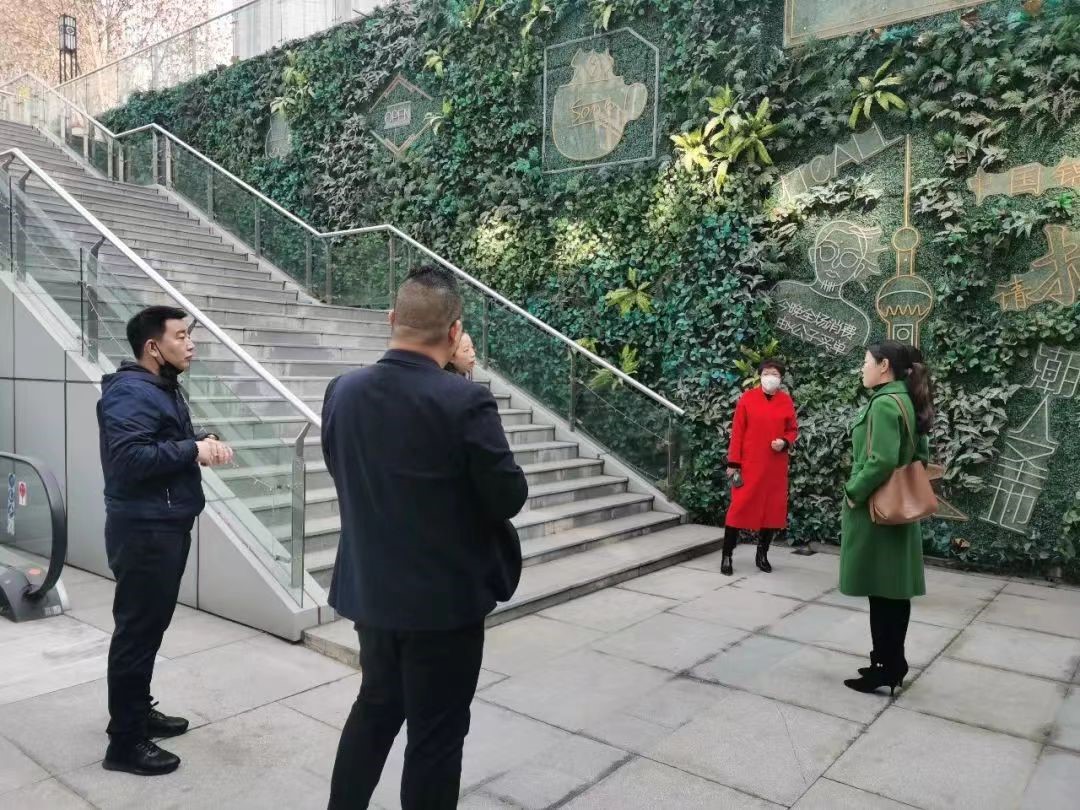 安徽省廣電集團(tuán)領(lǐng)導(dǎo)一行蒞臨鼎鑫中心參觀考察